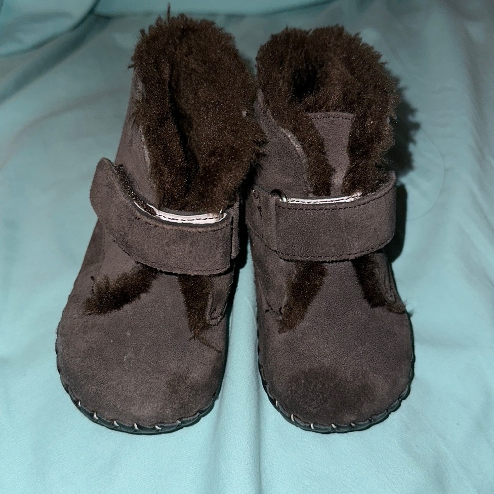 Pediped suede soft sole booties
